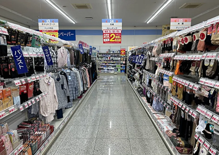 量販店への巡回、発注作業の様子1